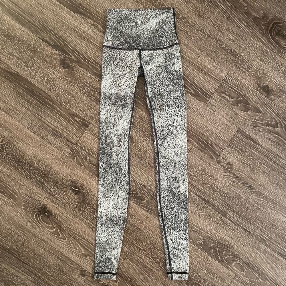 lululemon athletica Speckled High-Rise Leggings - Black & White